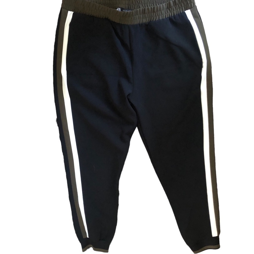 Zara Pull On Striped Leg Crop
Jogger Pant L Black Cream Pockets Active Lounge